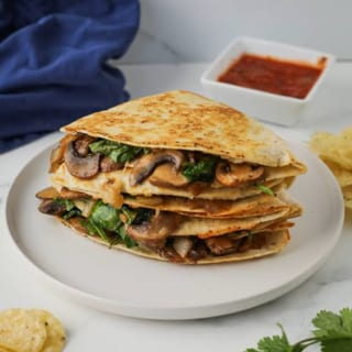 KENNETT QUESADILLA